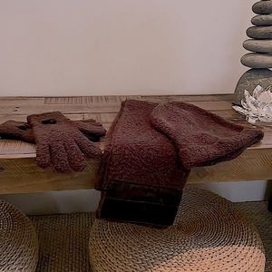 Scarf, hat and glove set